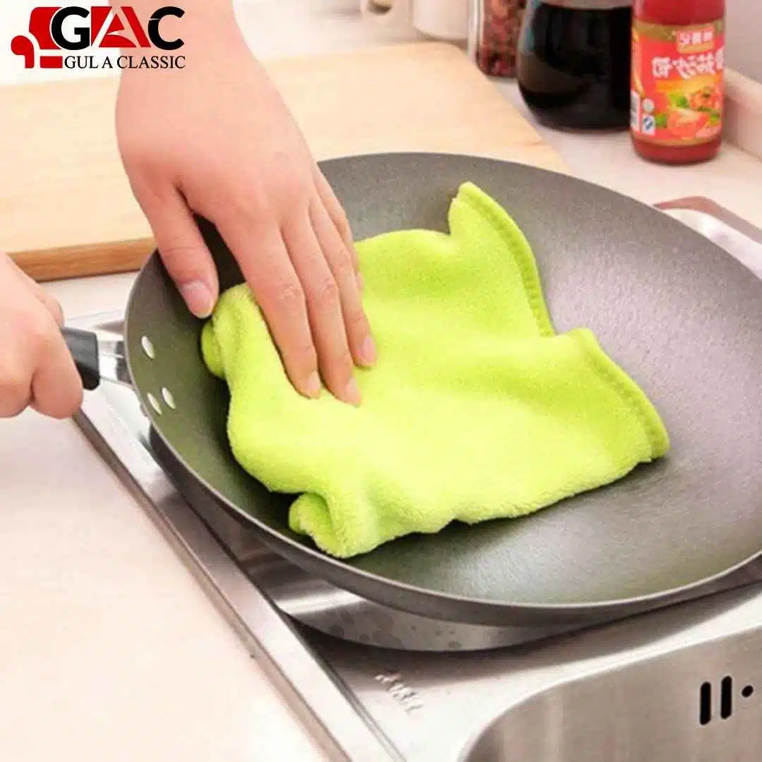 Highly absorbent kitchen towel with hanging loop