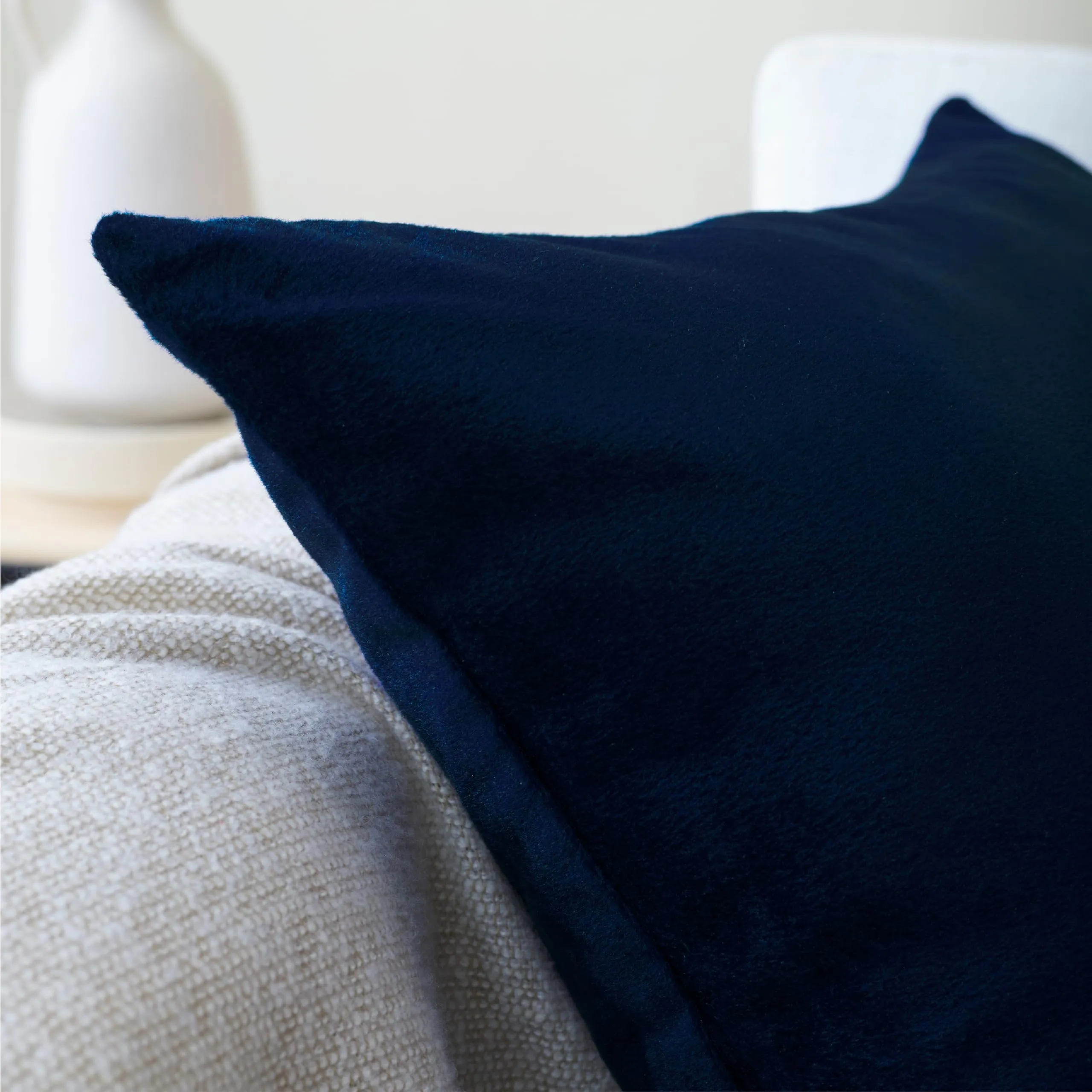 Gul A Classic plain velvet cushion cover with zipper in navy blue color for sofa and bedroom décor