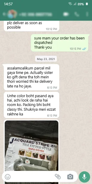 Customer praising the classy packaging and on-time delivery.